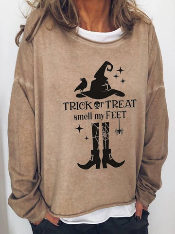 Women's Funny Halloween Witch Trick Or Treat Smell My Feet Print Sweatshirt